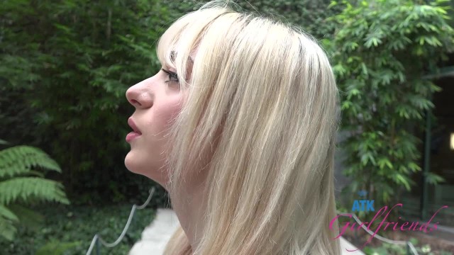 Превью Неплохая прогулка с раскрепощенной подругой № 47378